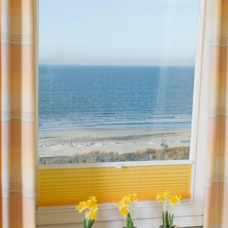 Mit Meerblick Und Westbalkon